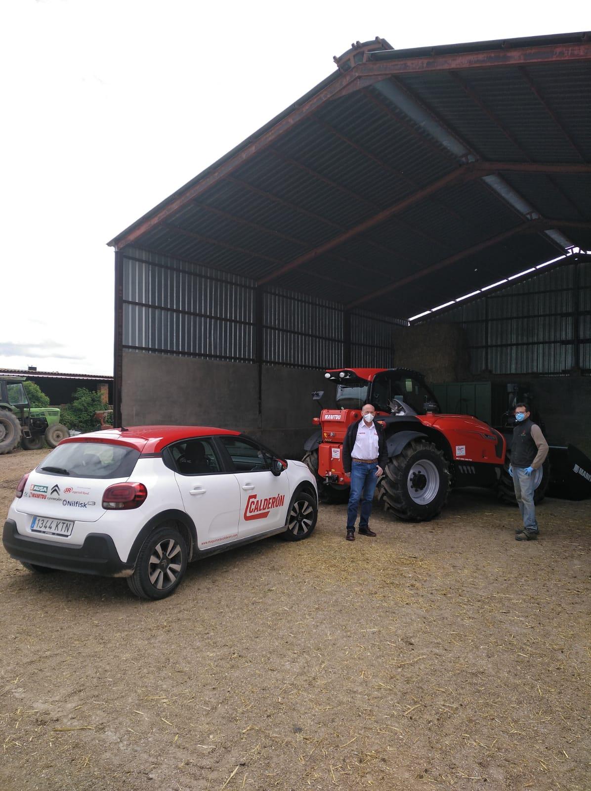 Nueva entrega de un manipulador telescópico agrícola MANITOU en Ávila